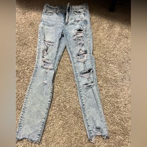 american eagle ripped skinny jeans